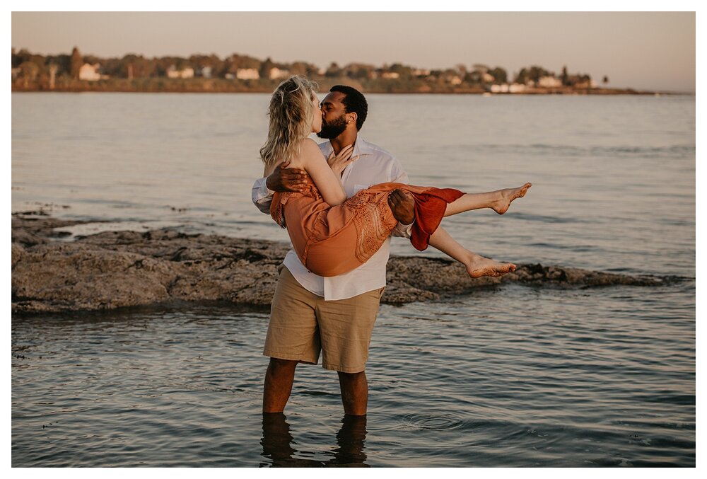 Hannah-Jarell-Scarbourough-Beach-Maine-Couples-Session-Ruby-Jean-Photography_0002.jpg